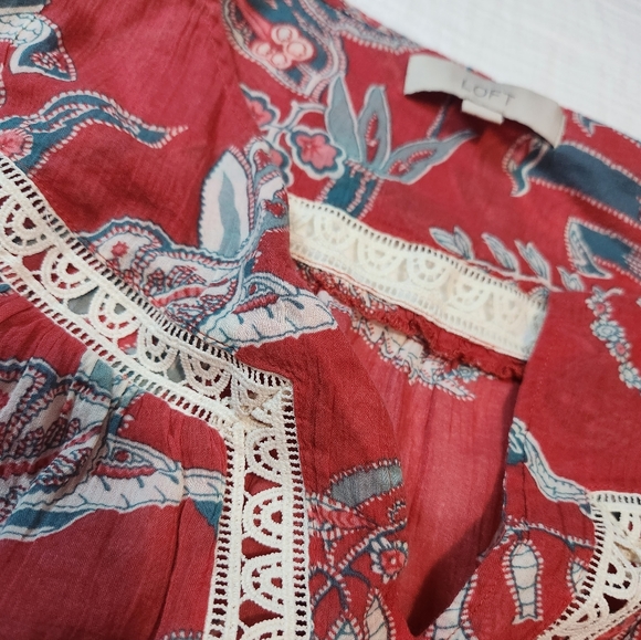 LOFT Iris Botanical Print Coral Crochet Lace Peasant Top Women's Small - Picture 5 of 6